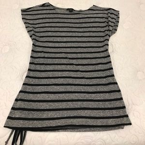 Forever 21 black and gray tunic